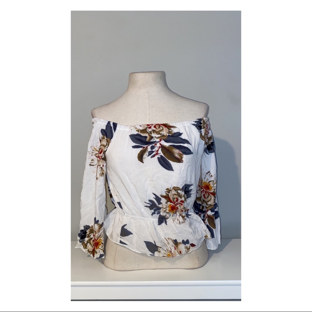 Cold shoulder top